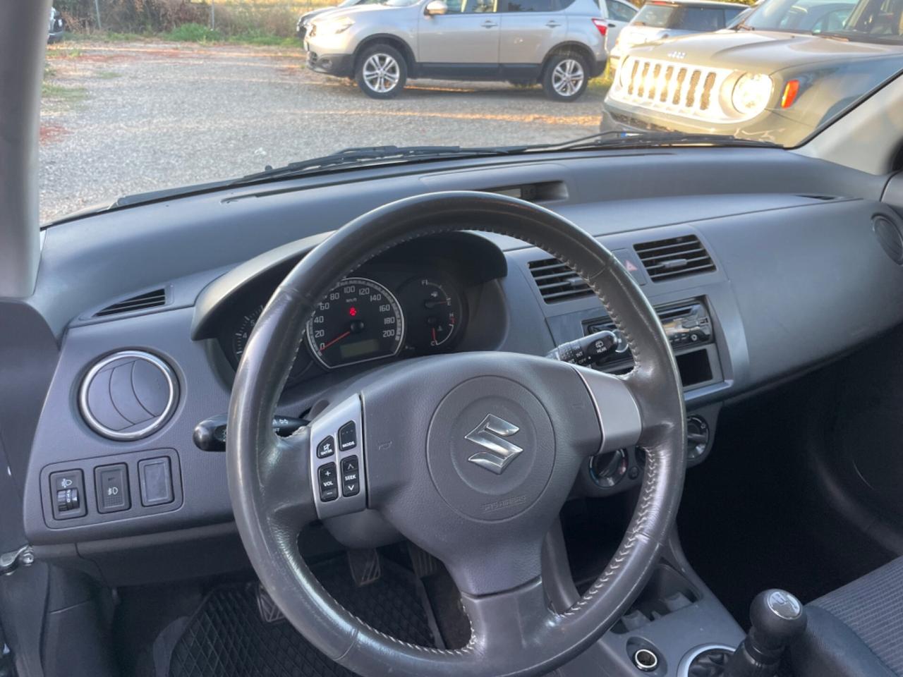 Suzuki Swift 1.3 DDiS 5p. GLX