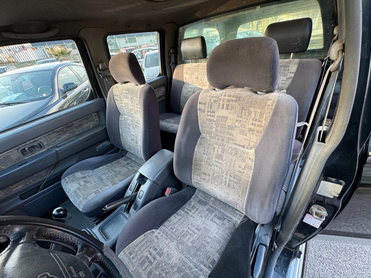 Nissan Navara double cab 2.5 tdi MOTORE NUOVO