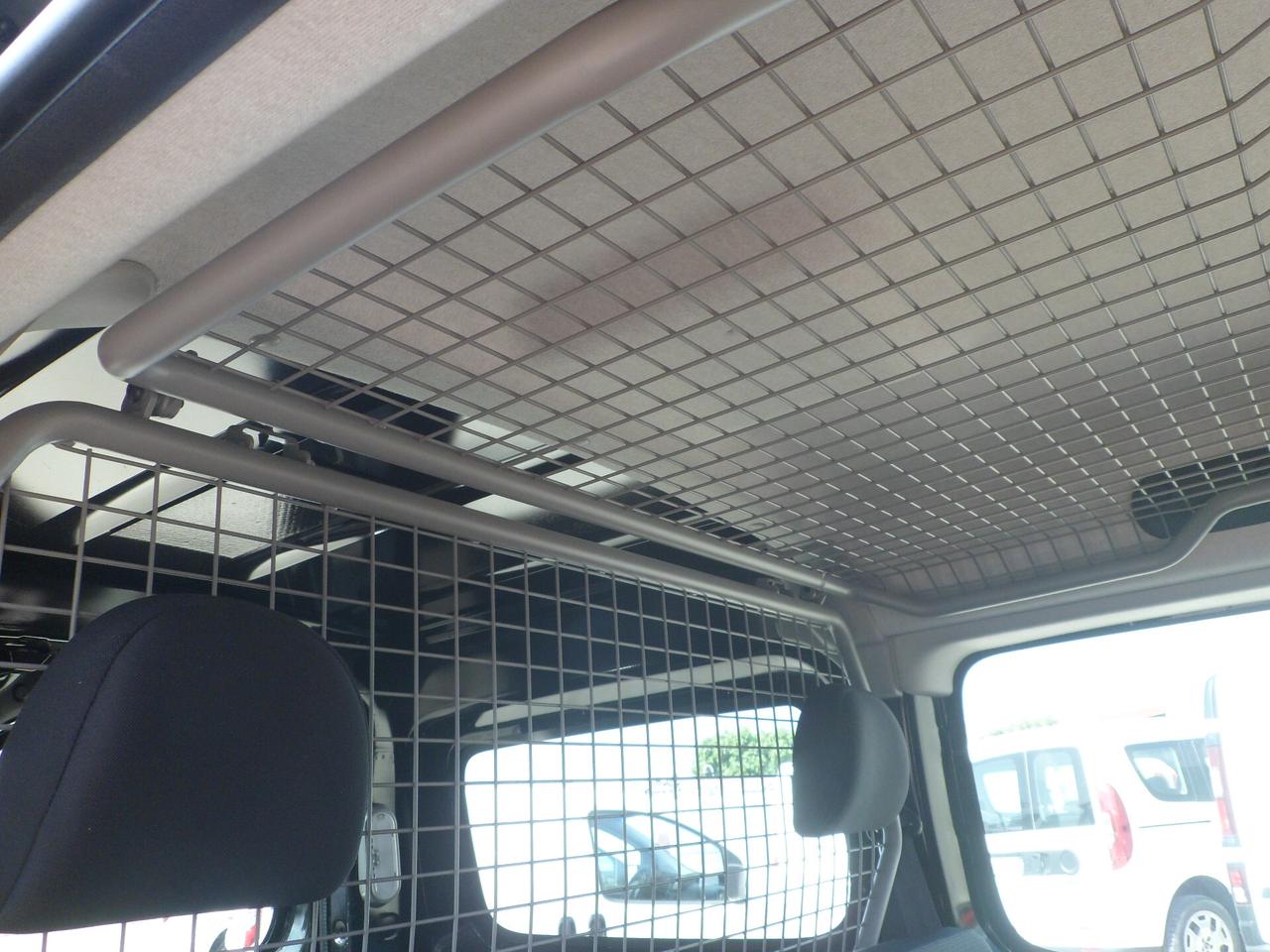 Renault Kangoo maxi 5 posti autovettura