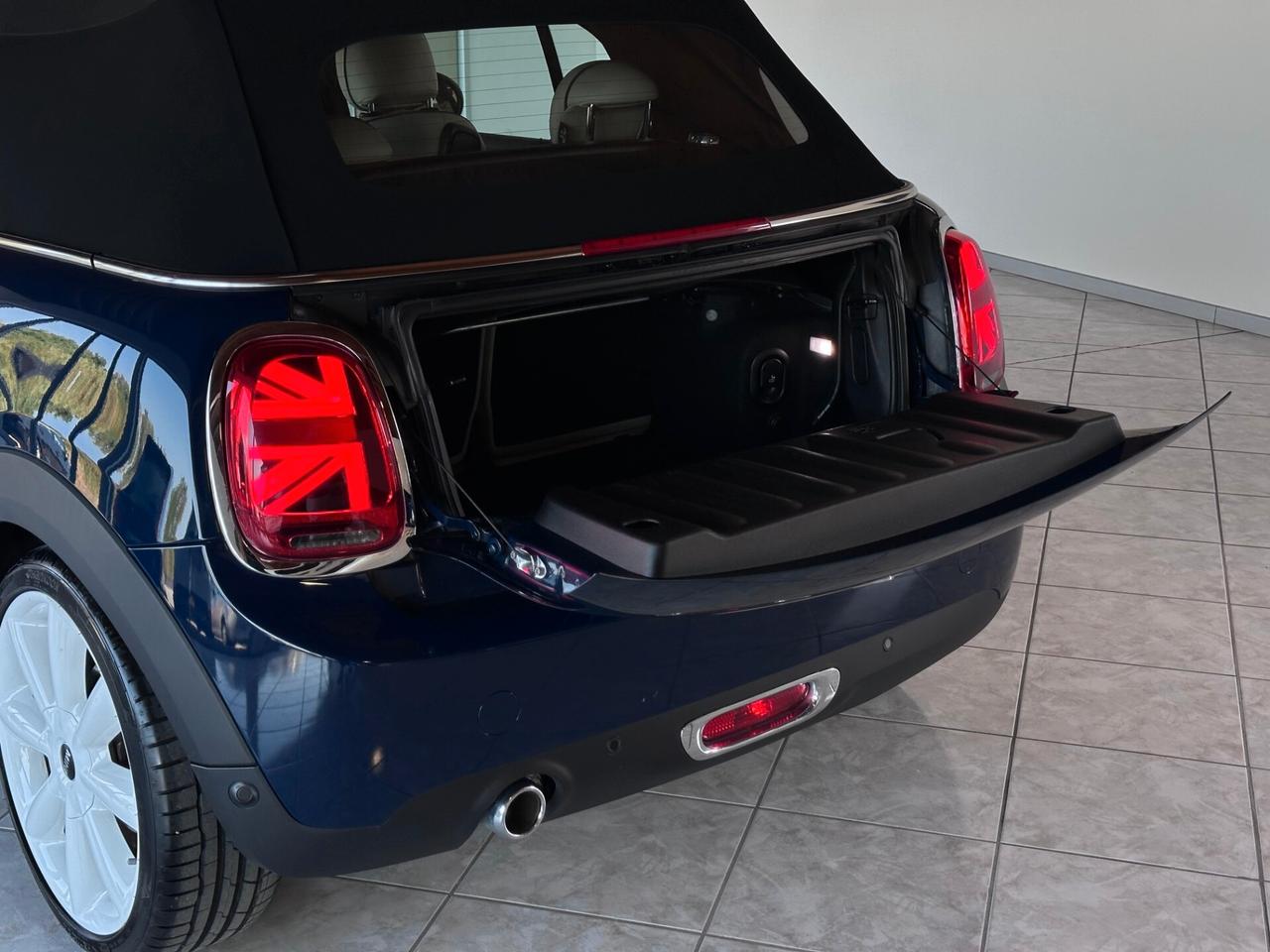 Mini Cooper D Cabrio 1.5 Hype auto 7m my18 *UniProprietario*LapisLuxuryBlue*FariBiLed*Cerchi18'*