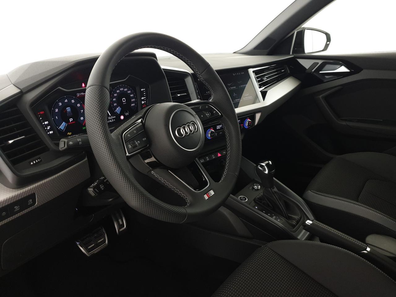 Sportback 40TFSI 207CV S tronic Identity Black