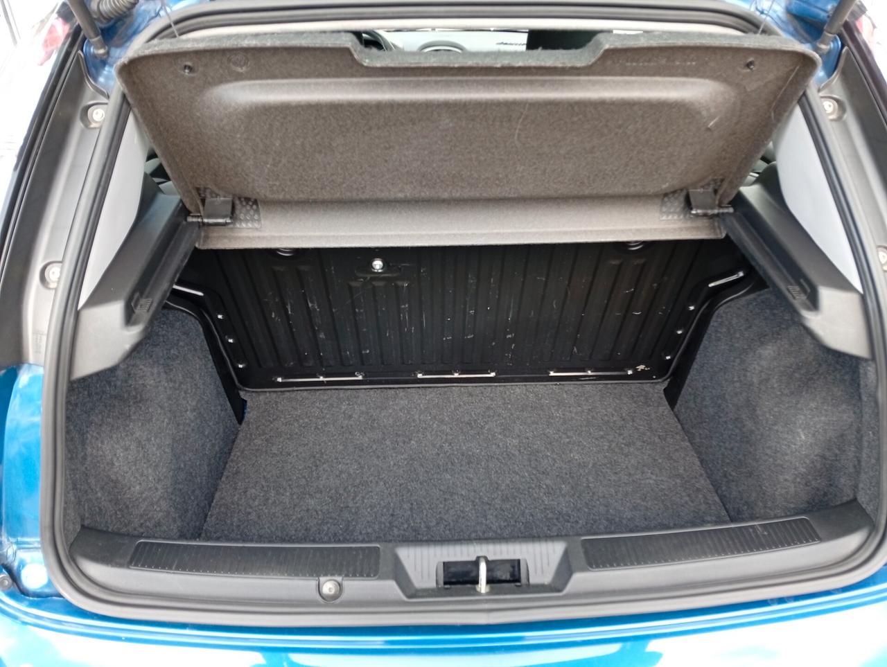 Fiat Punto 1.4 S&S 8V Dualogic 5 porte Racing