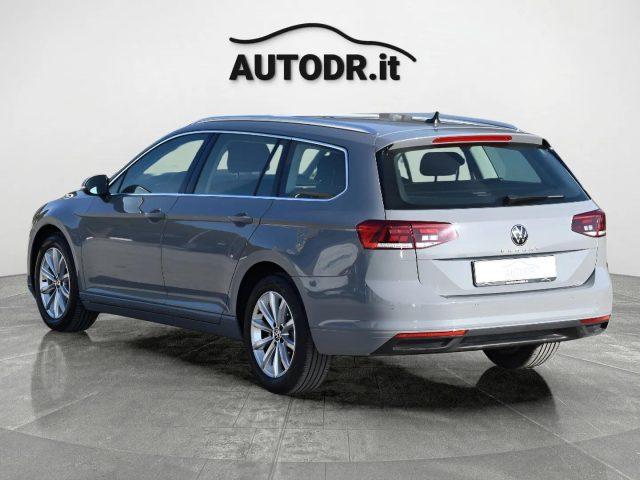 VOLKSWAGEN Passat Variant 2.0 TDI EVO DSG Business Fari LED, Navi, Ambient