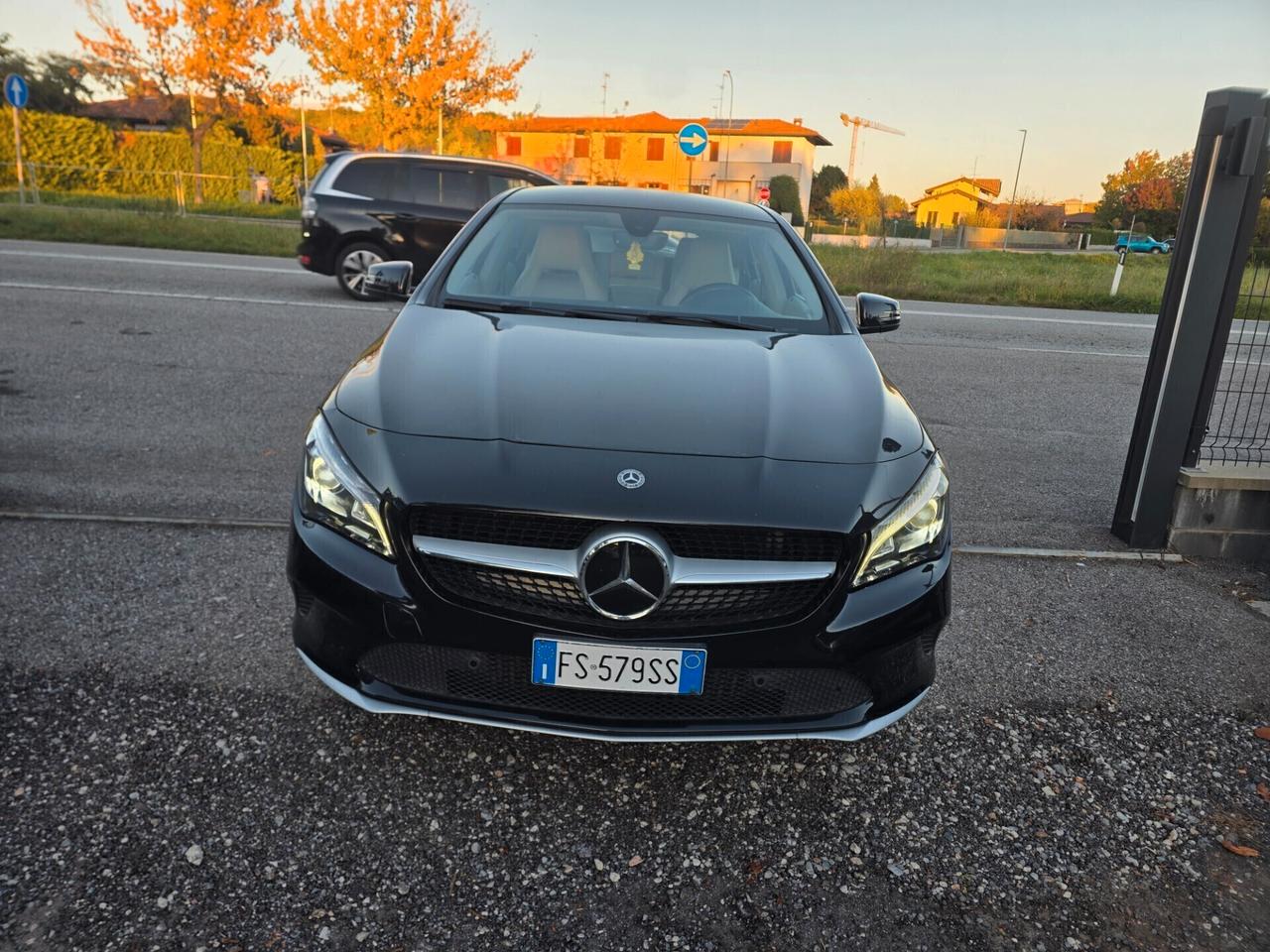Mercedes-benz CLA 200 d Automatic Premium