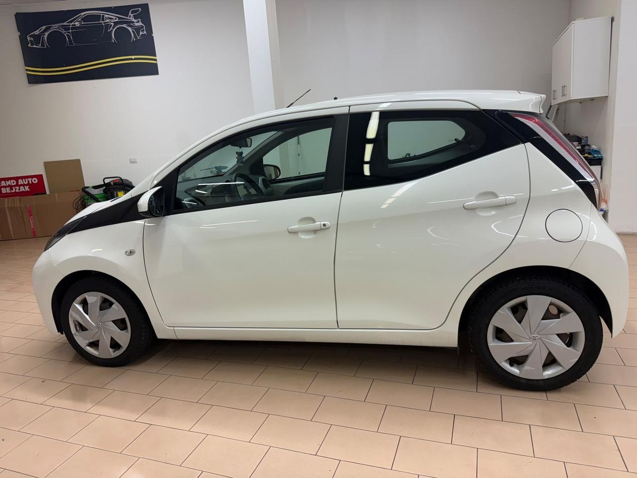 Toyota Aygo 1.0 GPL VVT-I 69 CV 5P X-WAVE MMT AUTOMATICA