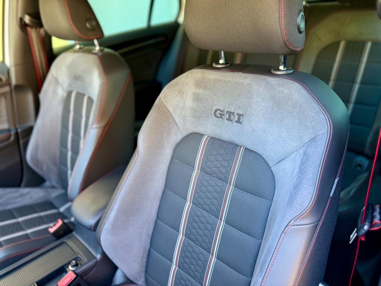 Volkswagen Golf GTI Clubsport 2.0 TSI DSG 265CV 5p. IVA ESPOSTA DEDUCIBILE