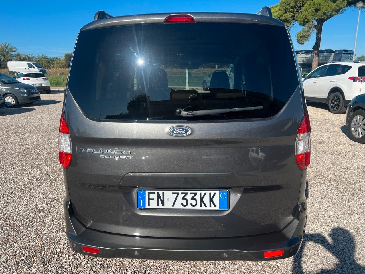 Ford Tourneo Courier Tourneo Courier 1.5 TDCI 75 CV Titanium