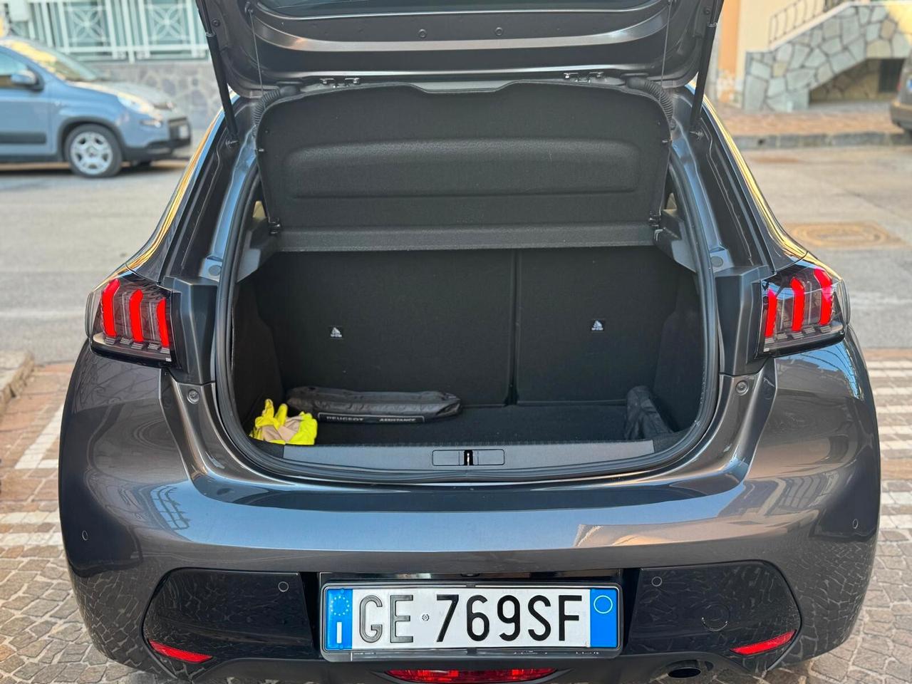 Peugeot 208 BlueHDi 100 Allure Pack
