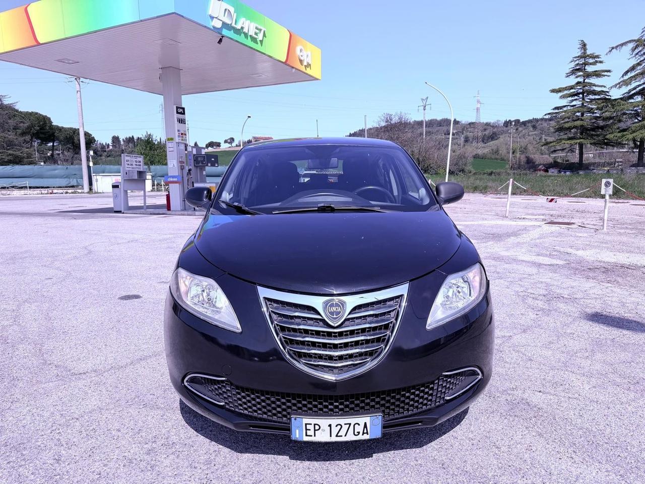 Lancia Ypsilon 1.3 MJT 16V 95 CV 5 porte Ok neopatentati