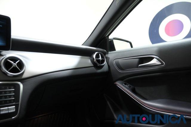 MERCEDES-BENZ GLA 220 D AUTOMATIC 4MATIC PREMIUM AMG TETTO PANORAMA