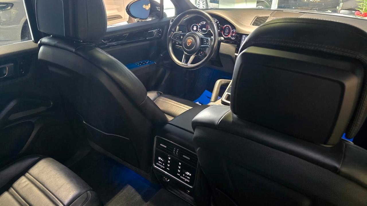 Porsche Cayenne 3.0 V6