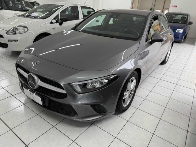 MERCEDES-BENZ A 180 d Automatic Business Extra