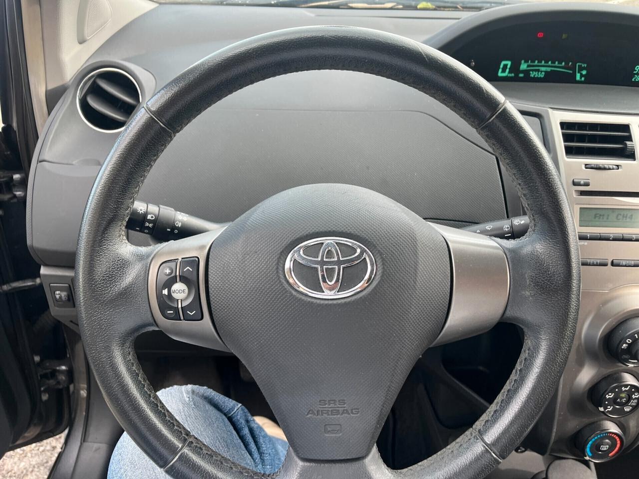 Toyota Yaris 1.3 5 porte 70.000 KM