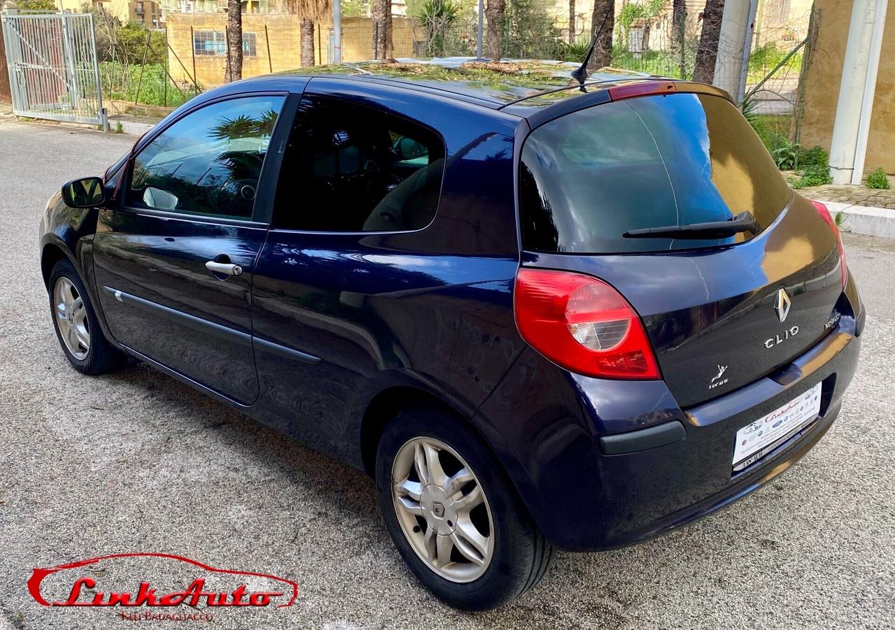 Renault Clio 1.2 16V 75cv 3 porte Confort