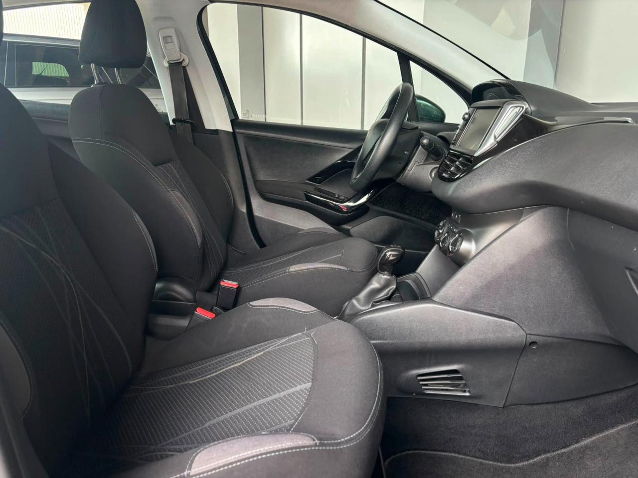 Peugeot 208 5 Porte 208 5p 1.2 vti 12v Allure