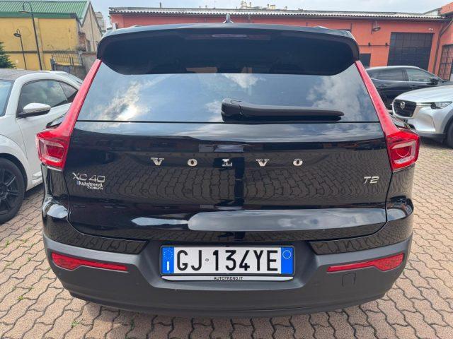 VOLVO XC40 T2 Momentum Core