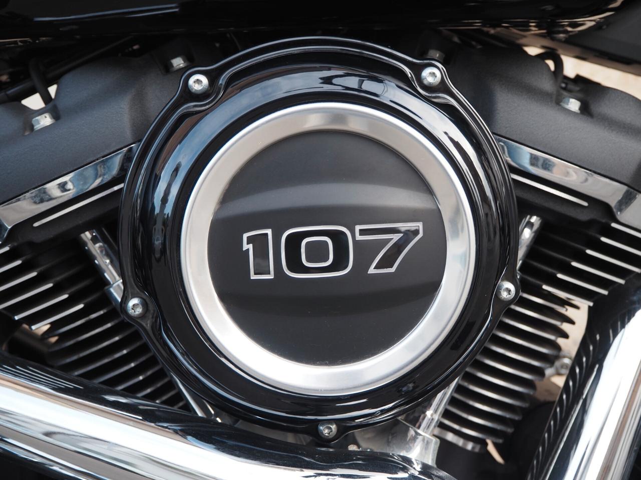 Harley-davidson Sport Glide • PARI AL NUOVO•