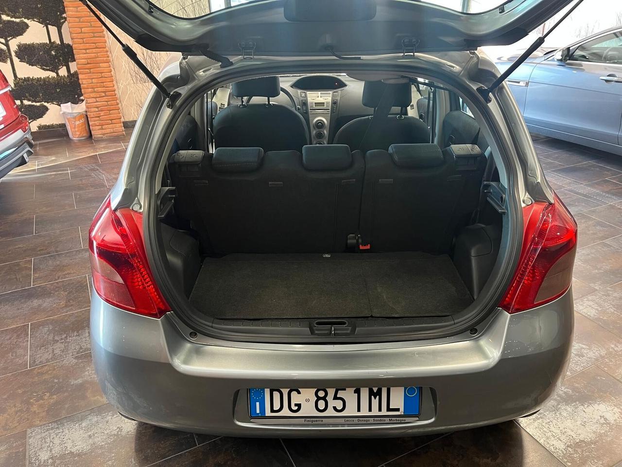 Toyota Yaris 1.0 5 porte Sol