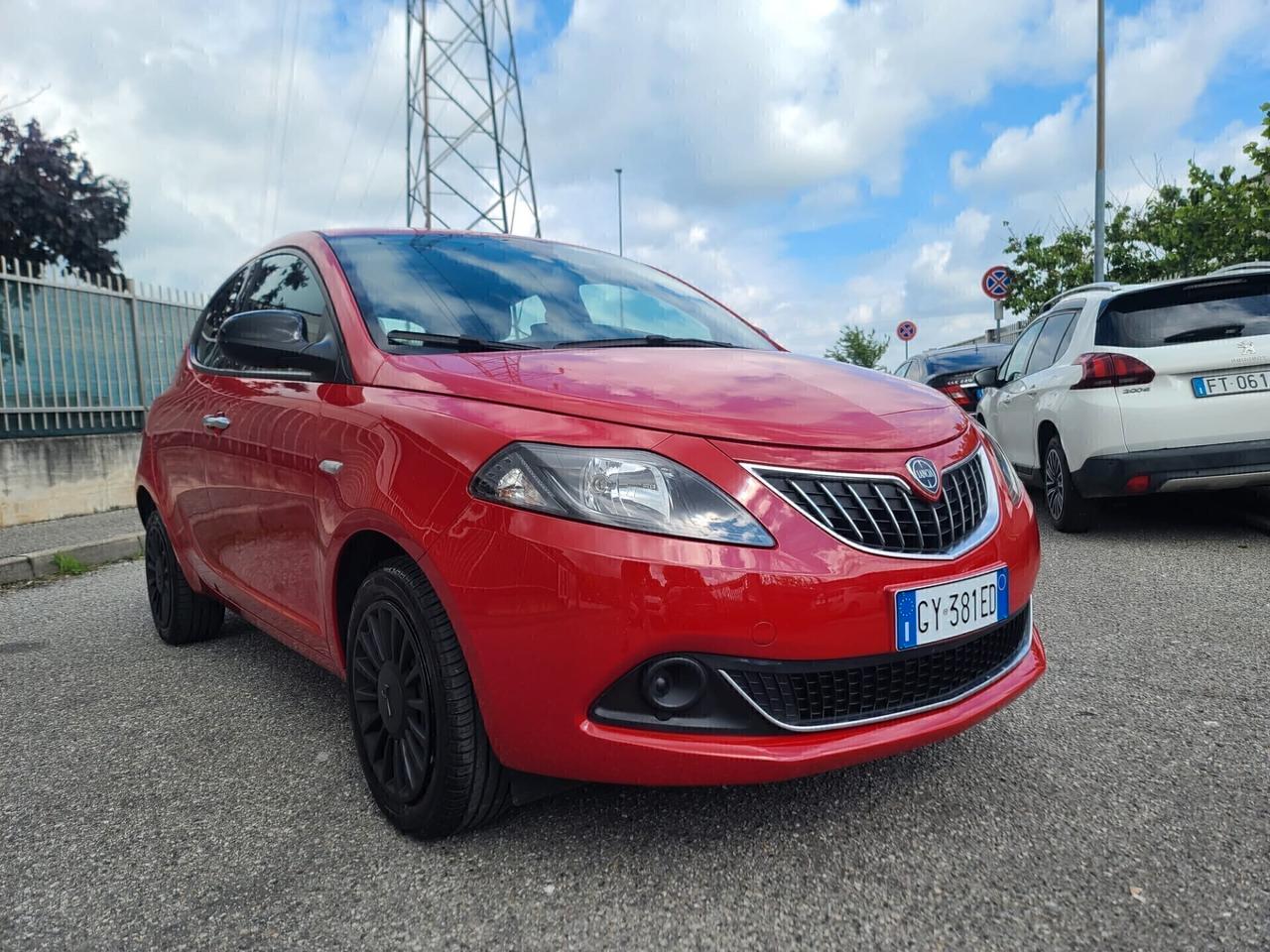 Lancia Ypsilon 1.0 HYBRID X NEOPATENTATI