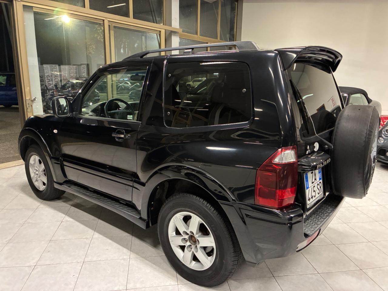 Mitsubishi Pajero 3.2 16V DI-D 3p. Invite