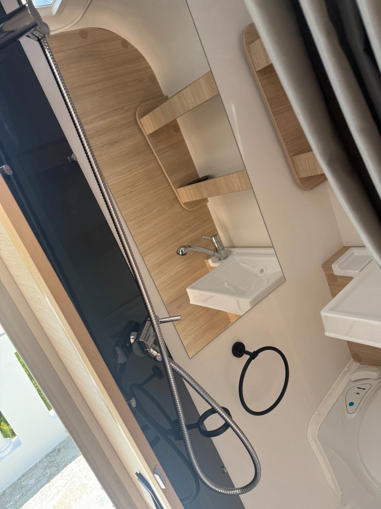 Caravelair ALBA STYLE 390 PACK SHOWER