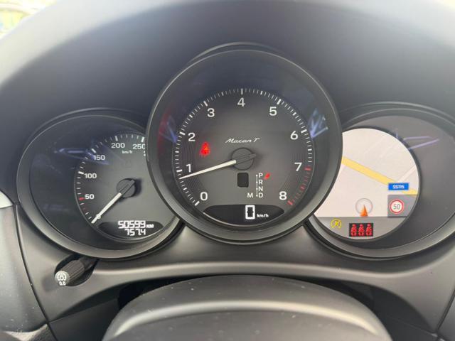 PORSCHE Macan 2.0 T