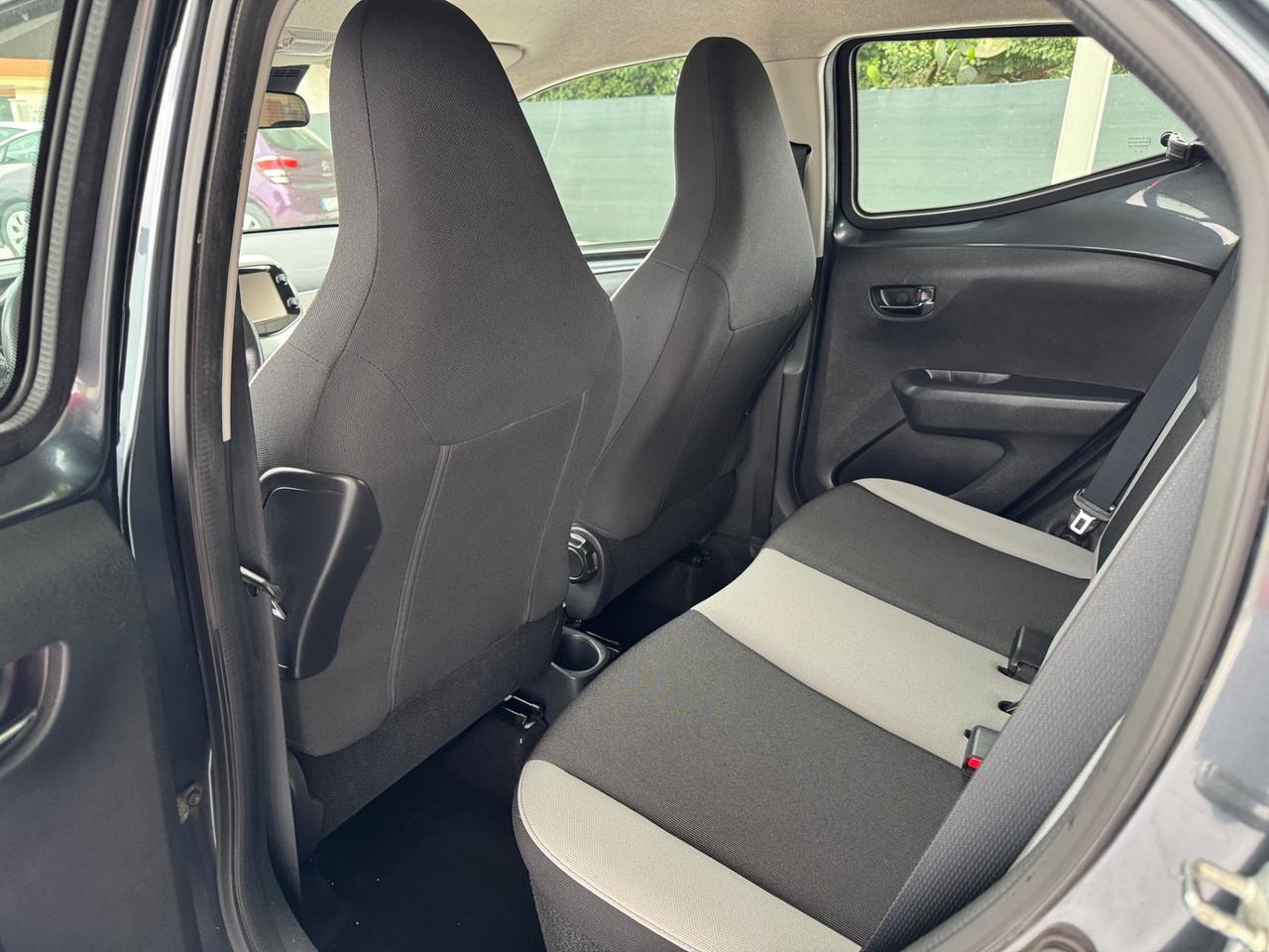 Toyota Aygo 1.0 VVT-i 69 CV 5 porte x-play