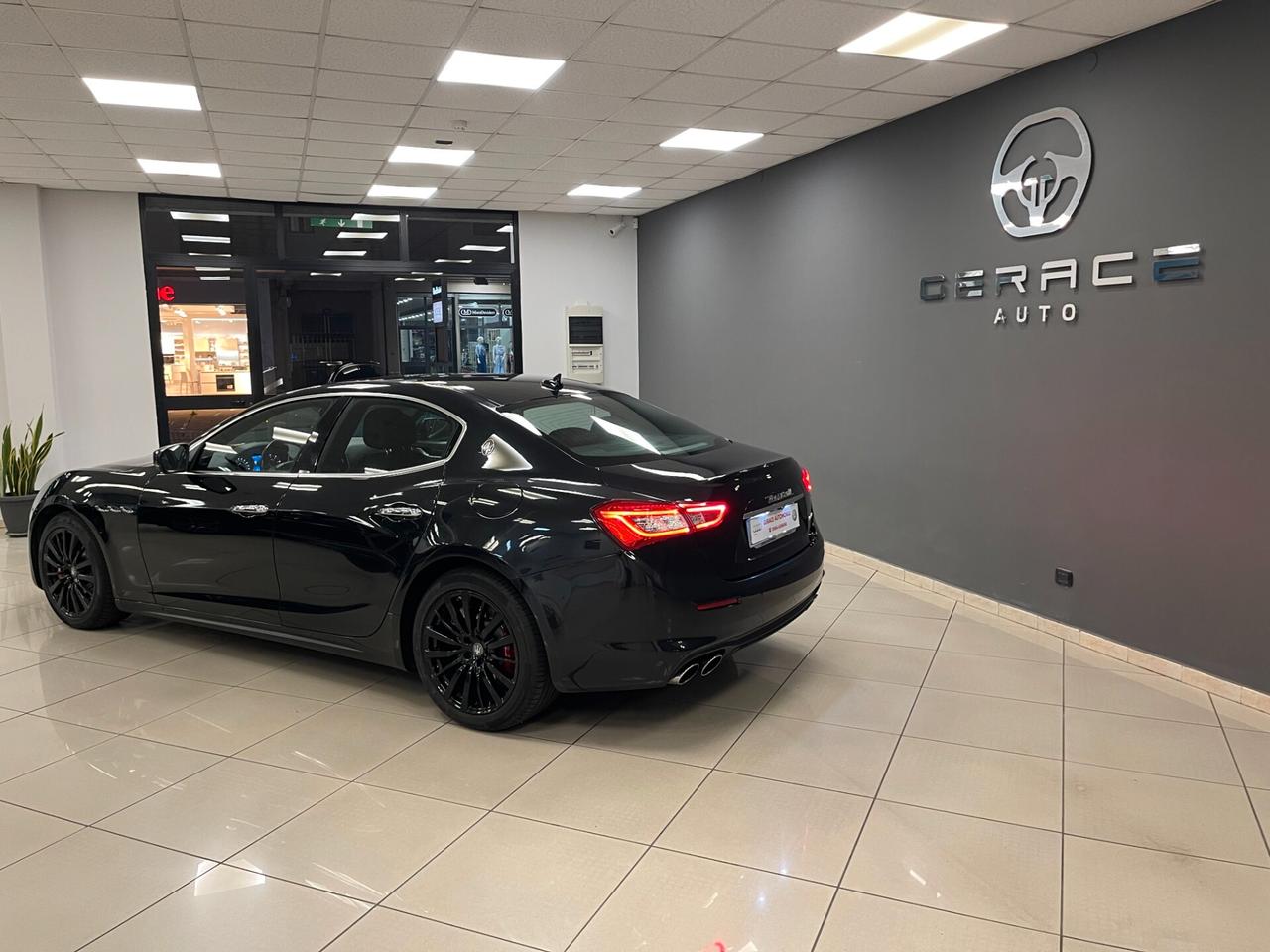 Maserati Ghibli 3.0 V6 Nerissimo Edition 275cv