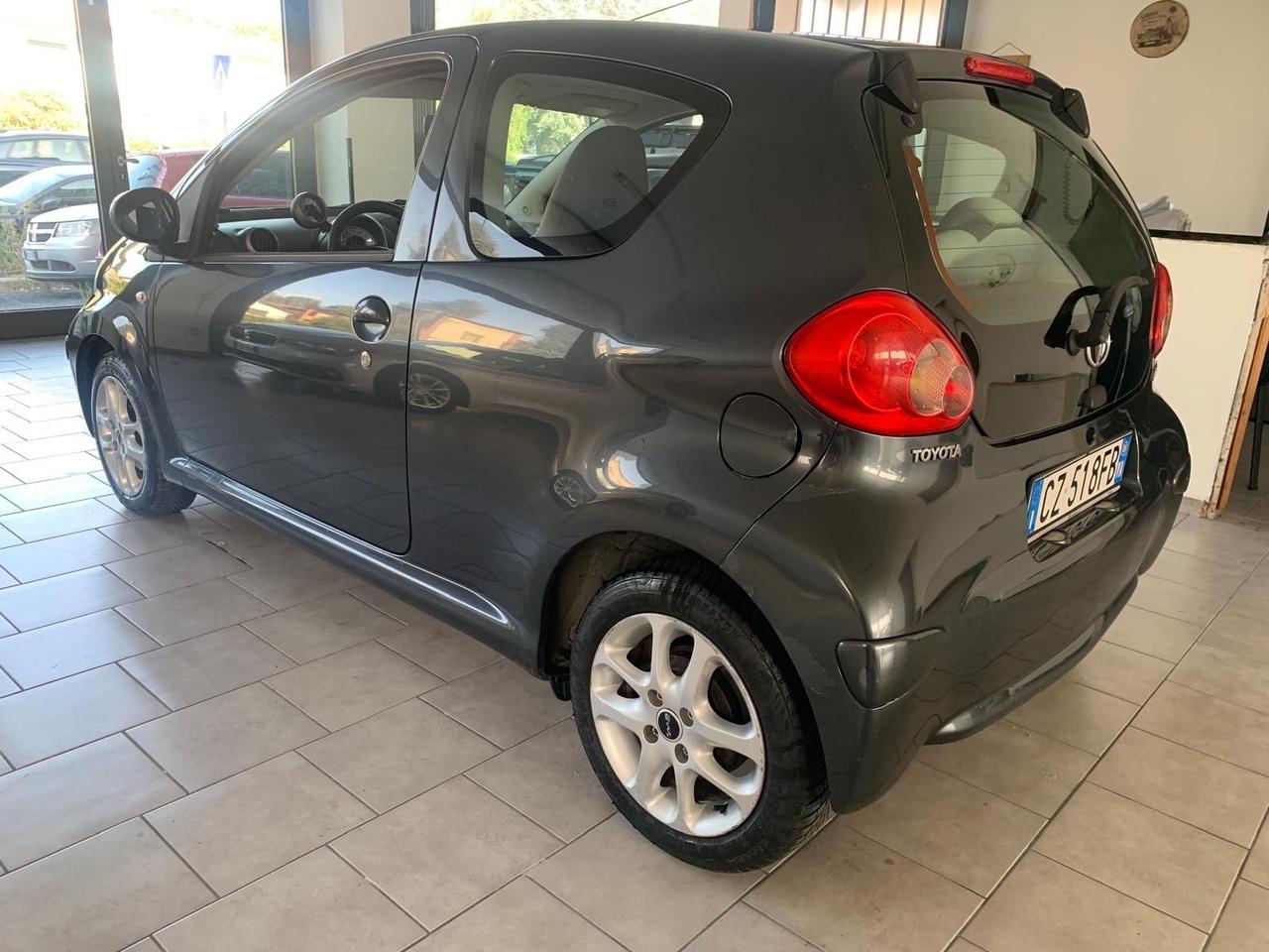 Toyota Aygo 1.0 12V VVT-i 3 porte Sol