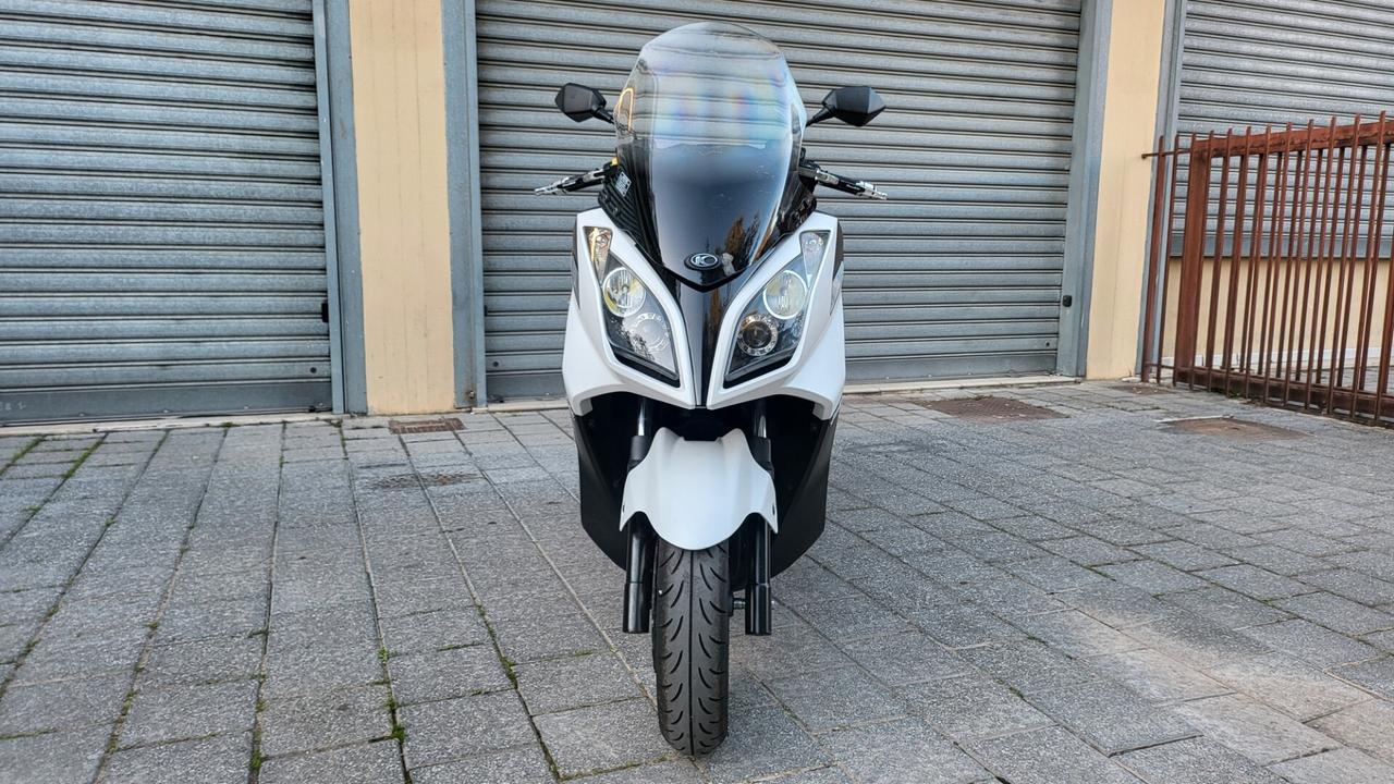 Kymco Downtown 300i sport