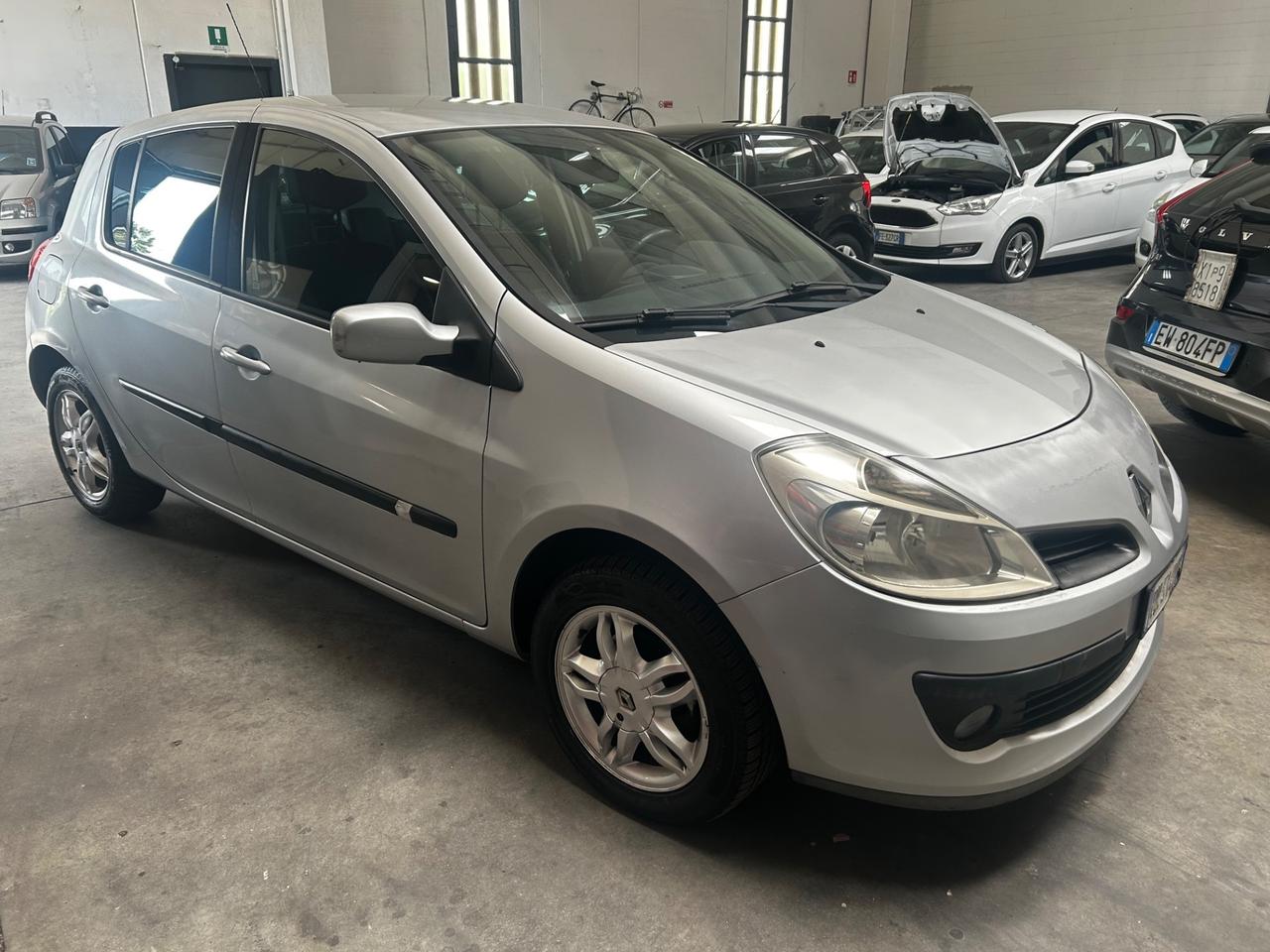 Renault Clio 1200 benzina x neopatentati