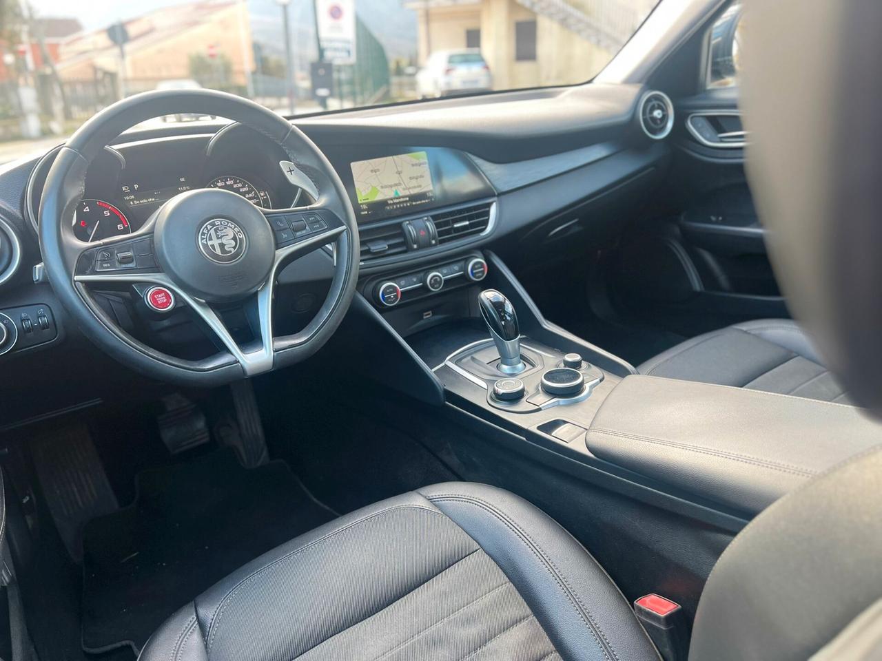 Alfa Romeo Giulia 2.2JTDM 180CV ALLESTIMENTO VELOCE FULL