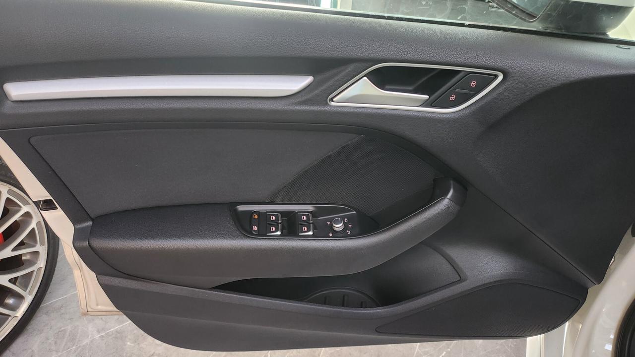 Audi A3 1.6 TDI sline Targa EZ090GL