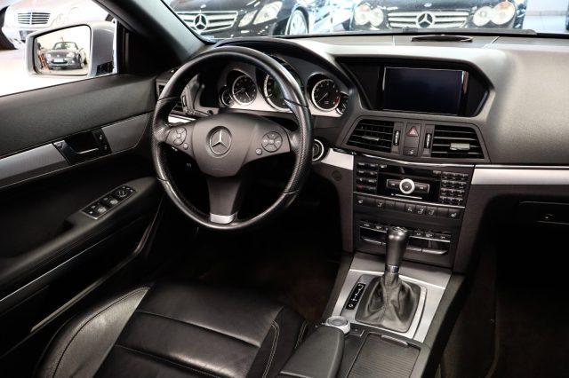 MERCEDES-BENZ E 200 Benzina Cabrio tagliandi Mercedes