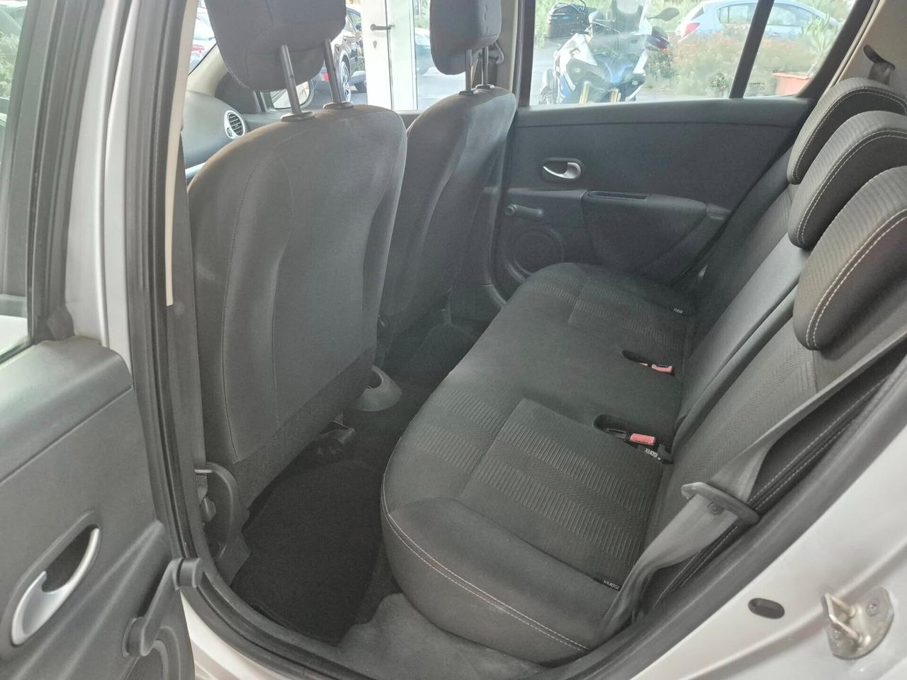 Renault Clio 1.2 16V 5 porte NAVIGA-SENSORI-PARCH-