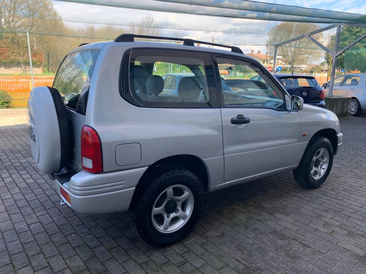 Suzuki Grand Vitara 1.6i 16V cat 3 porte