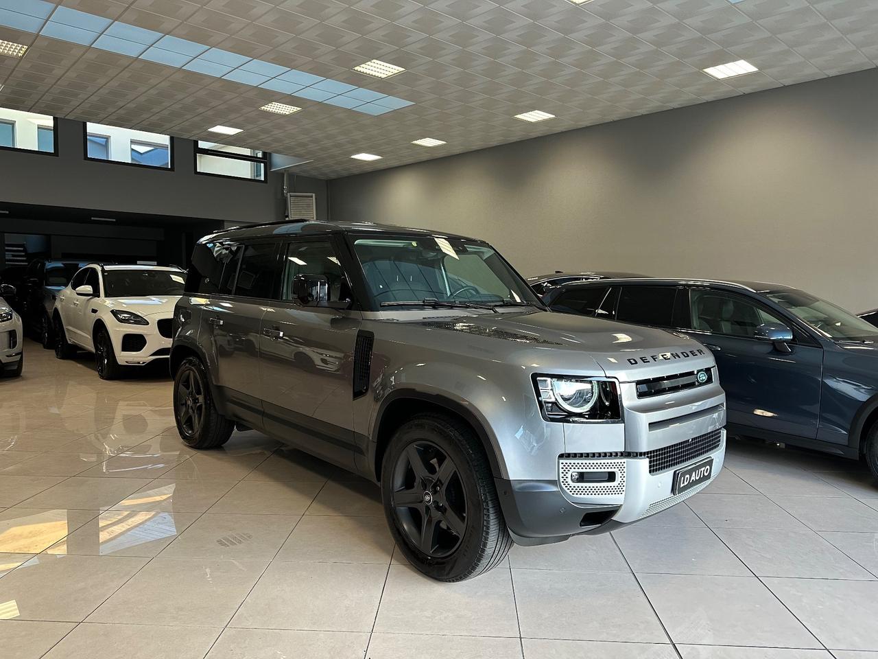 Land Rover Defender 110 3.0D I6 200 CV AWD Auto SE