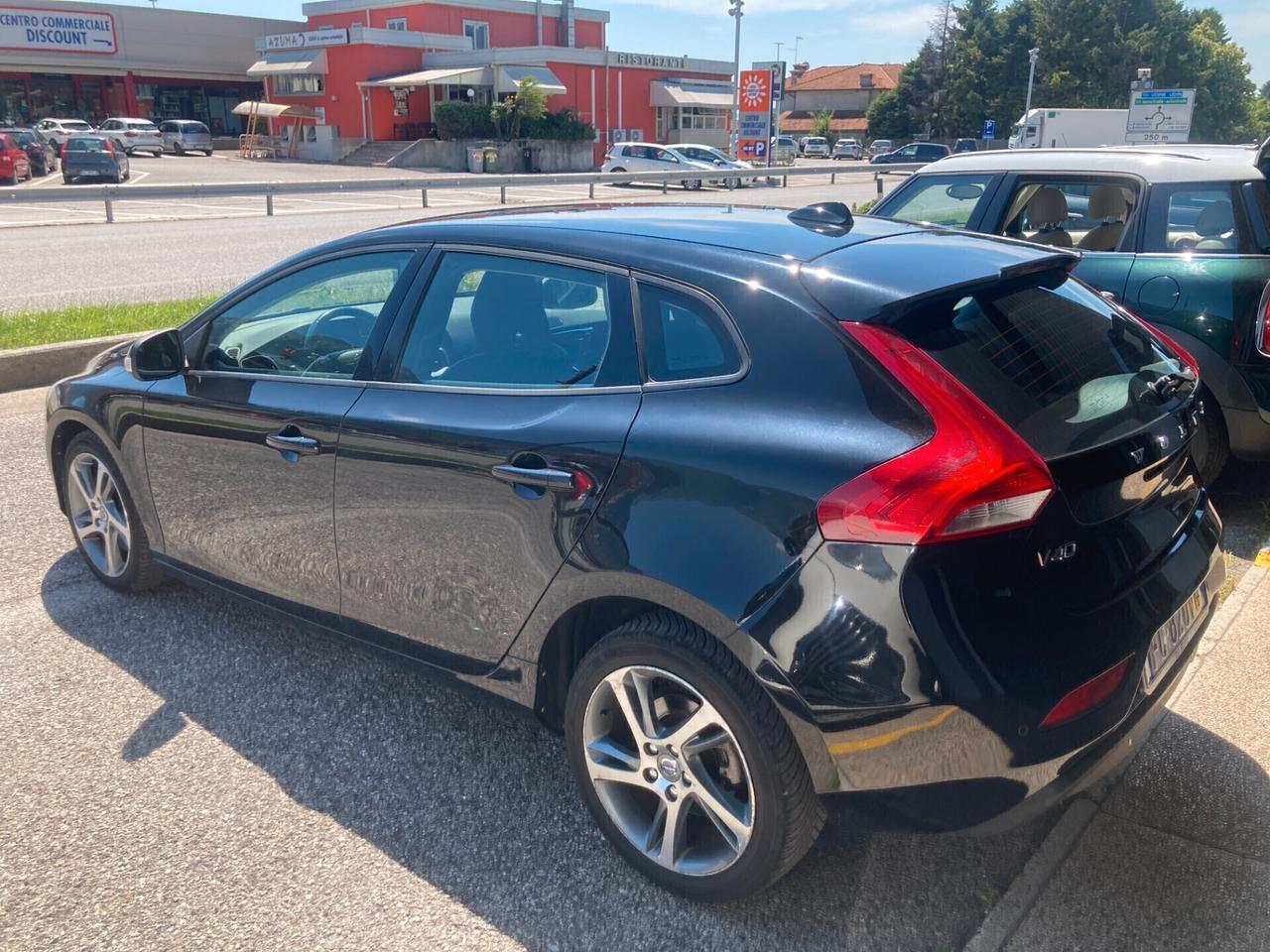 Volvo V40 D2 Geartronic Kinetic