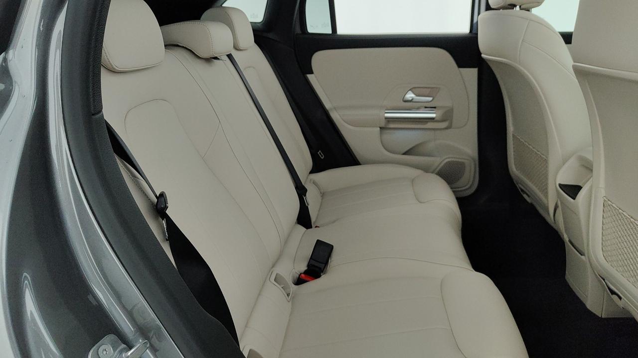 Mercedes-Benz GLA 200 d automatic