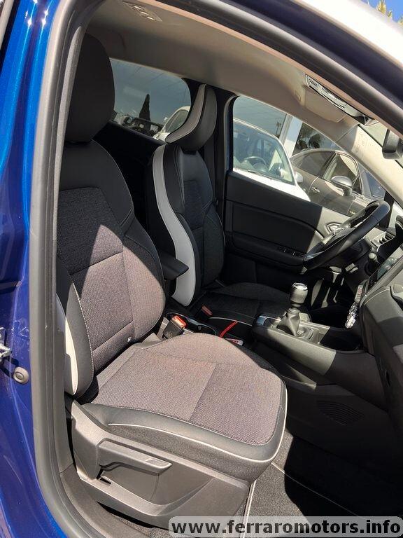 Renault Captur TCe 90 CV Techno solo 20.000km a 179 euro al mese