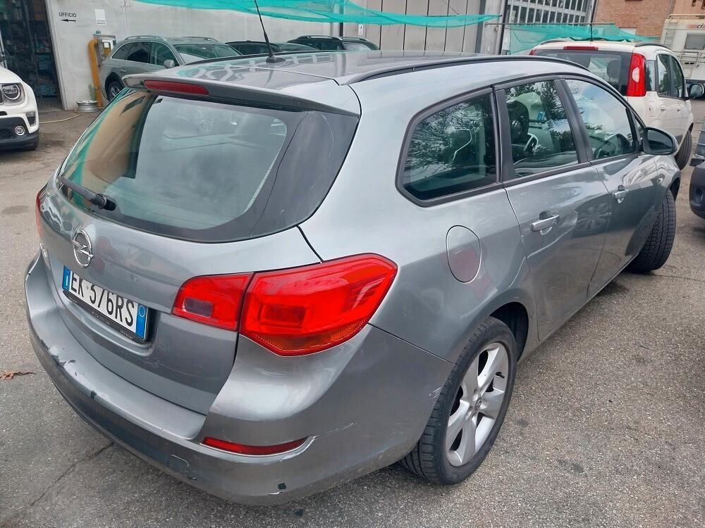 Opel Astra 1.6 115CV Sports Tourer Cosmo