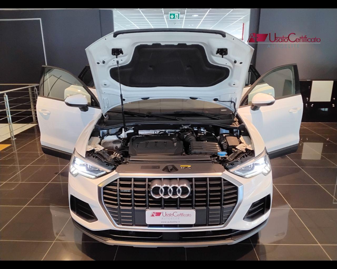AUDI Q3 35 TDI quattro S tronic Business