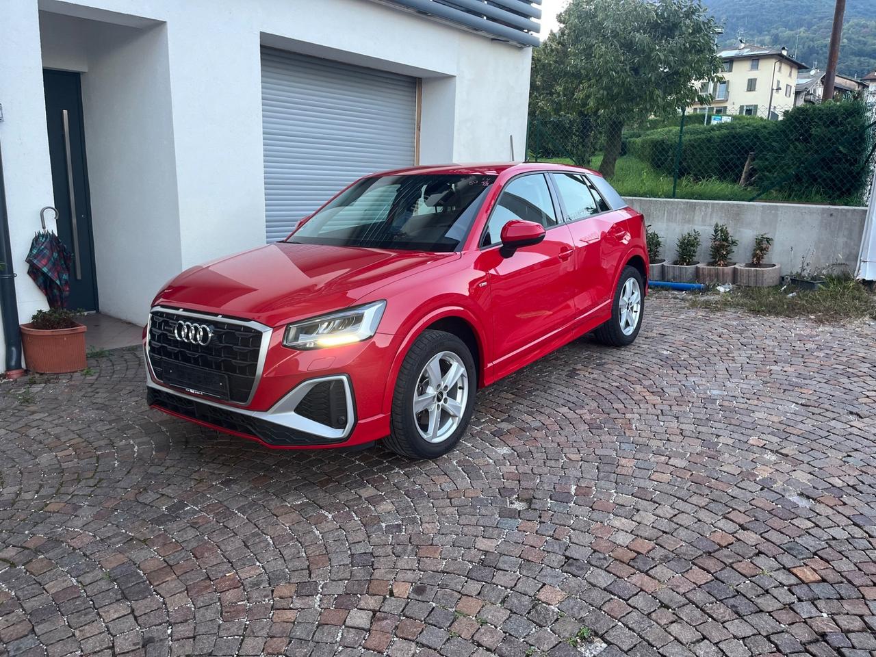 Audi Q2 30 TDI S tronic Business