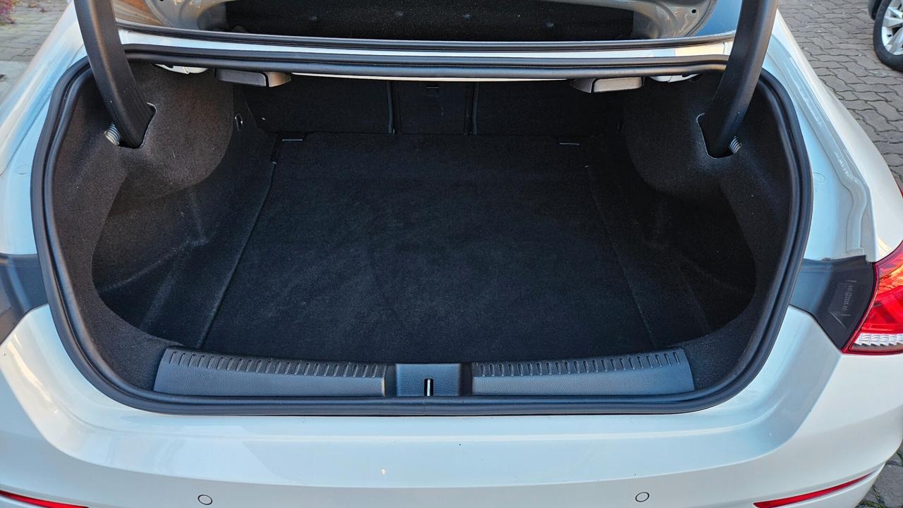 Mercedes-benz CLA 200 Coupe Premium AMG auto 163CV NAVY-CAM-SED.RISC