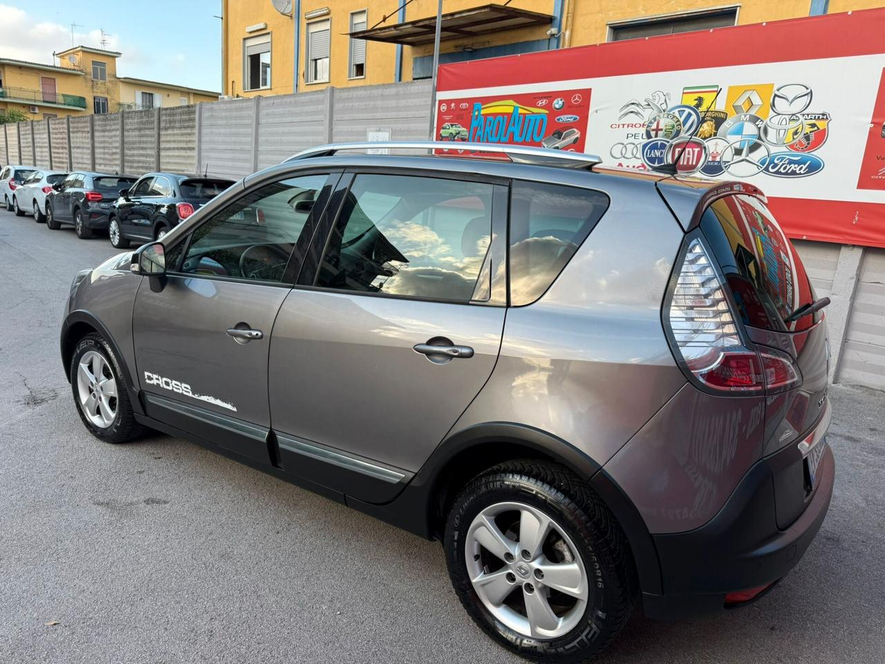 Renault Scenic XMod Cross 1.5 dCi 110cv - 2014