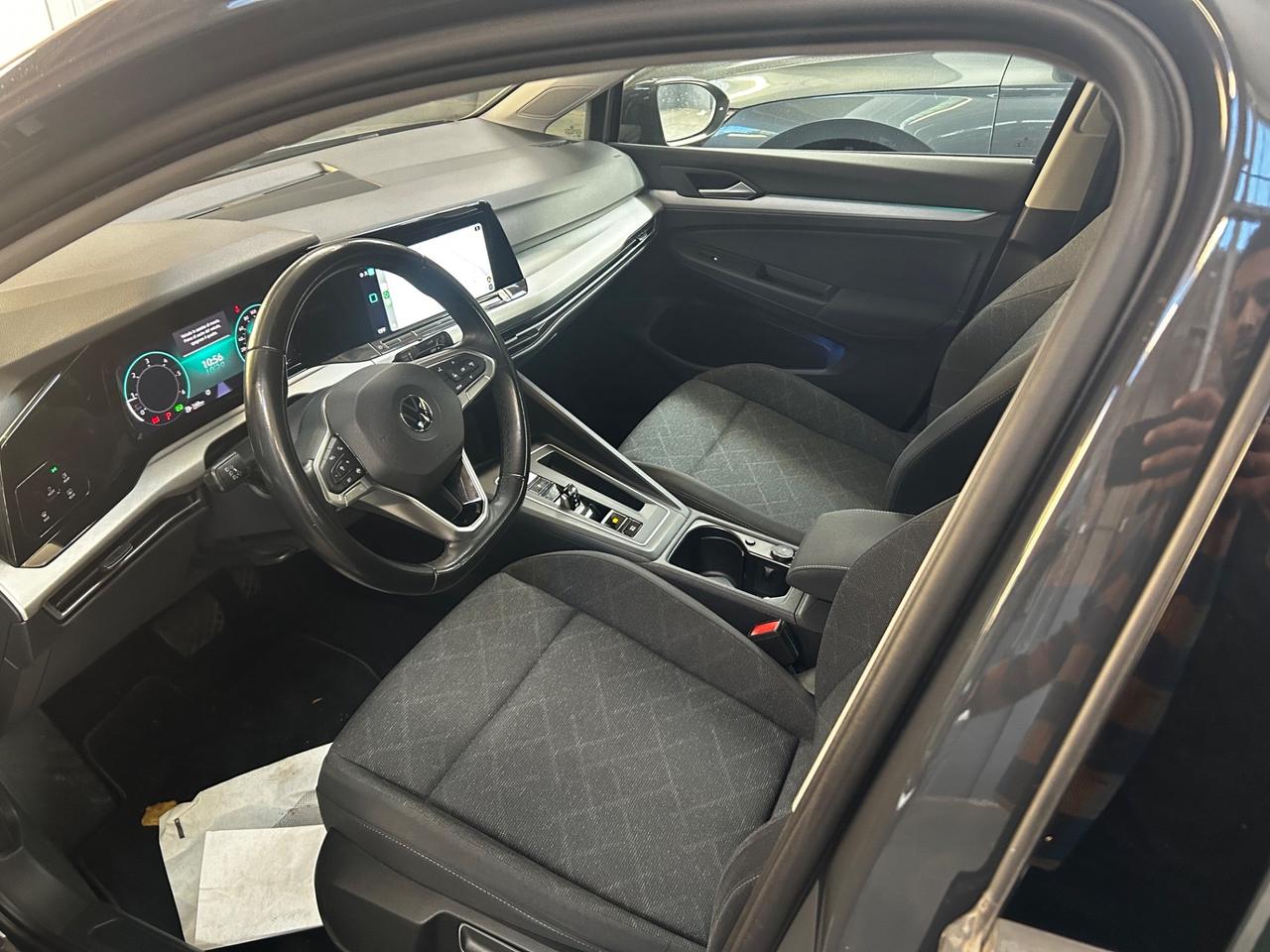 Volkswagen Golf Variant 2.0 TDI SCR DSG Life neopatentati