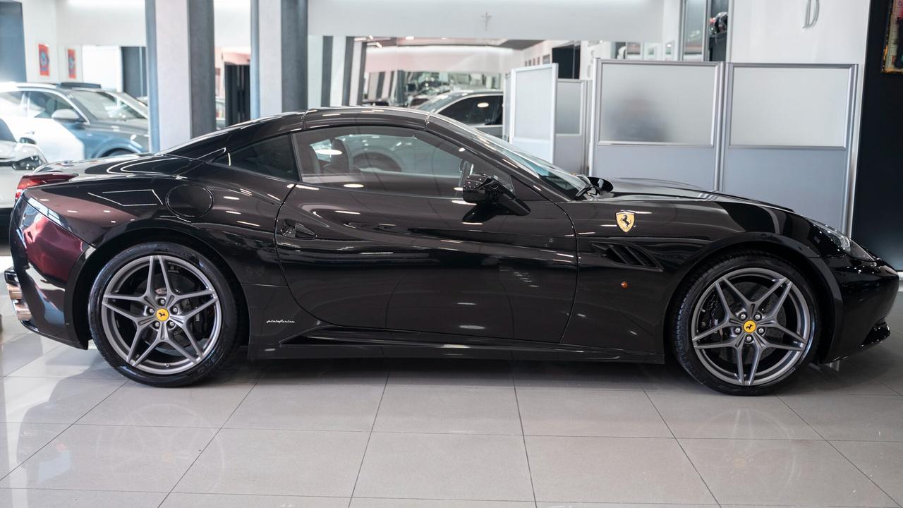 Ferrari California 4.3 DCT CABRIO CARBOCERAMIC 20" *SERVICE FERRARI*