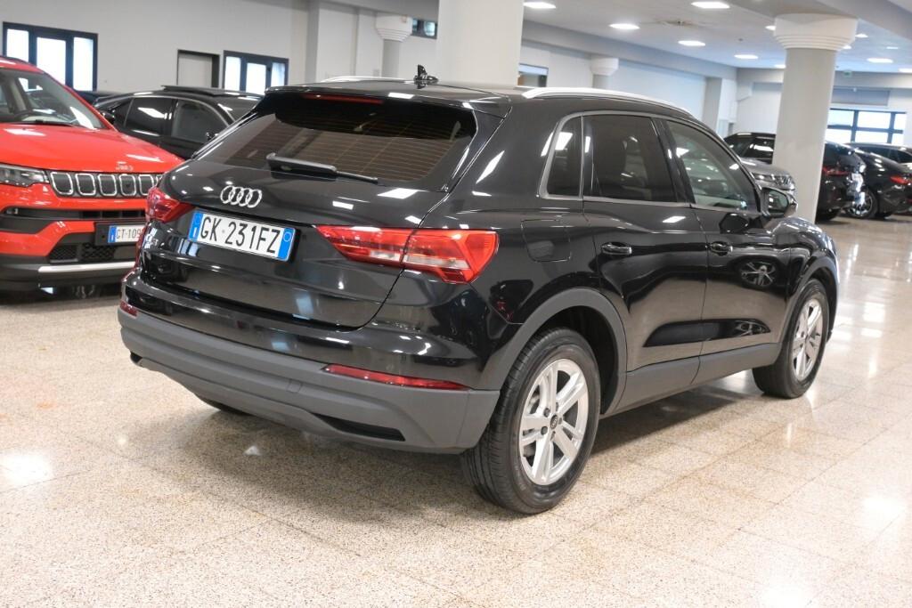 Audi Q3 35 TDI S tronic Business