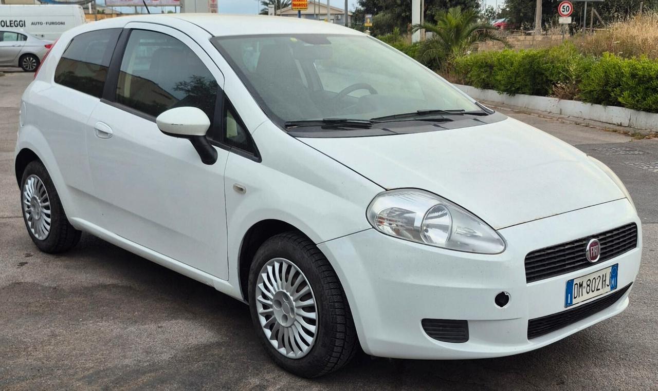 Fiat grande punto van 4 posti