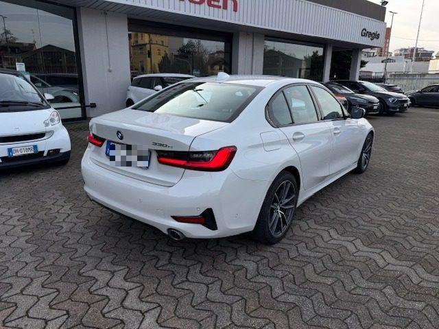 BMW 330 e Business Advantage